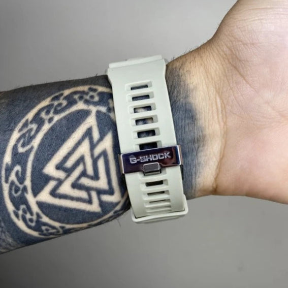 GSHOCK GA2200 - BEGE OU BRANCO